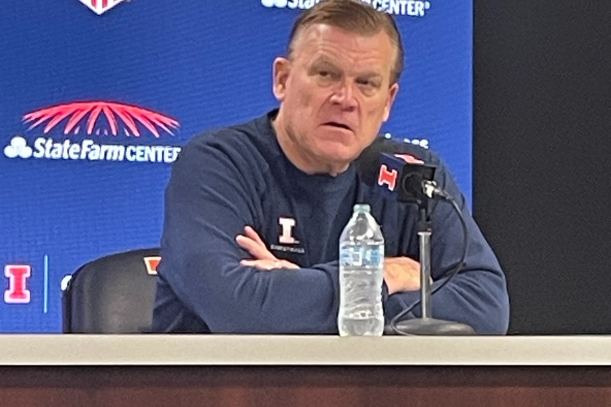 Coach Brad Underwood addresses the media this week.