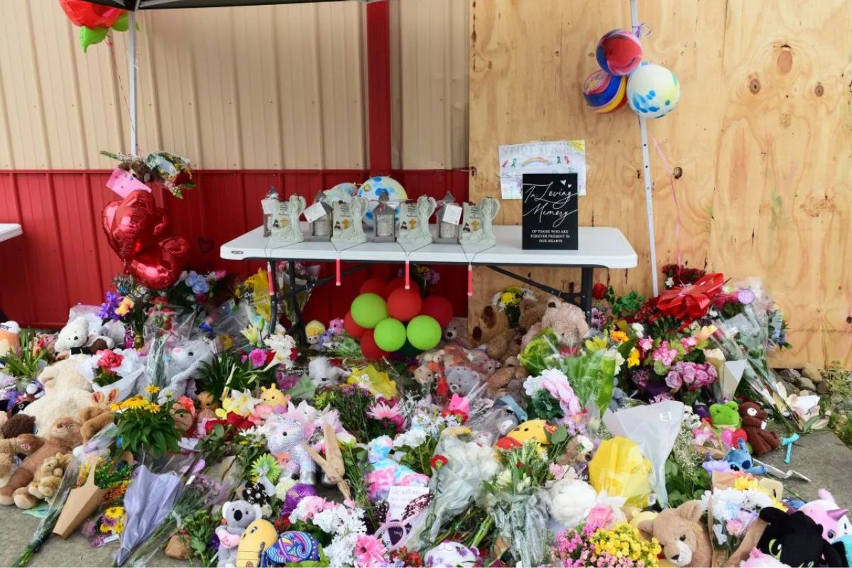 Vigil for Chatham accident.