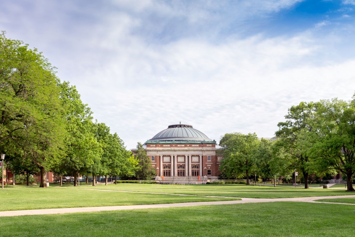UIUC postpones finals and assignments amid widespread Canvas cybersecurity breach